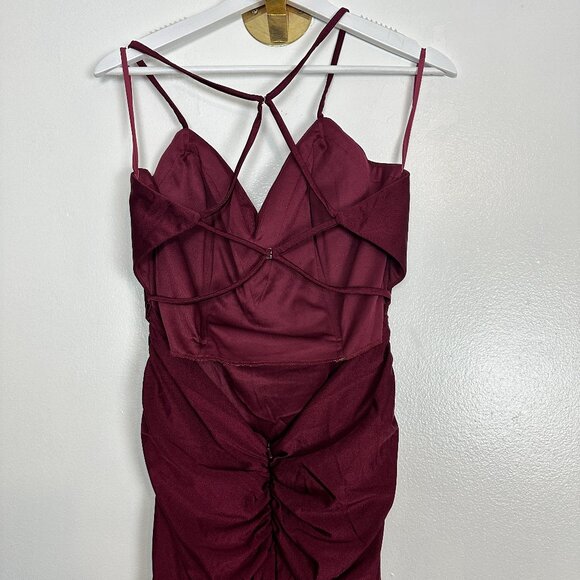 LA FEMME Strappy Back Ruched Trumpet Gown in Dark Berry Size US 12 - Picture 6 of 7
